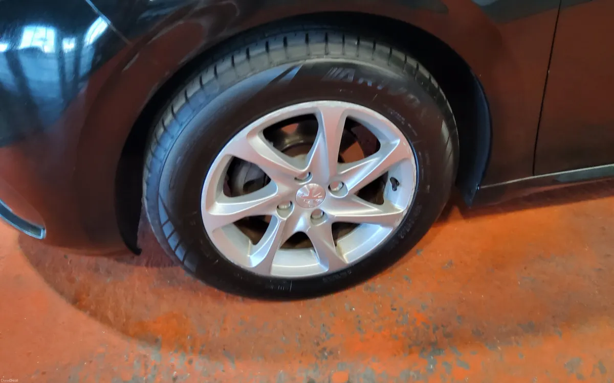 Peugeot 208 2019 - Image 4