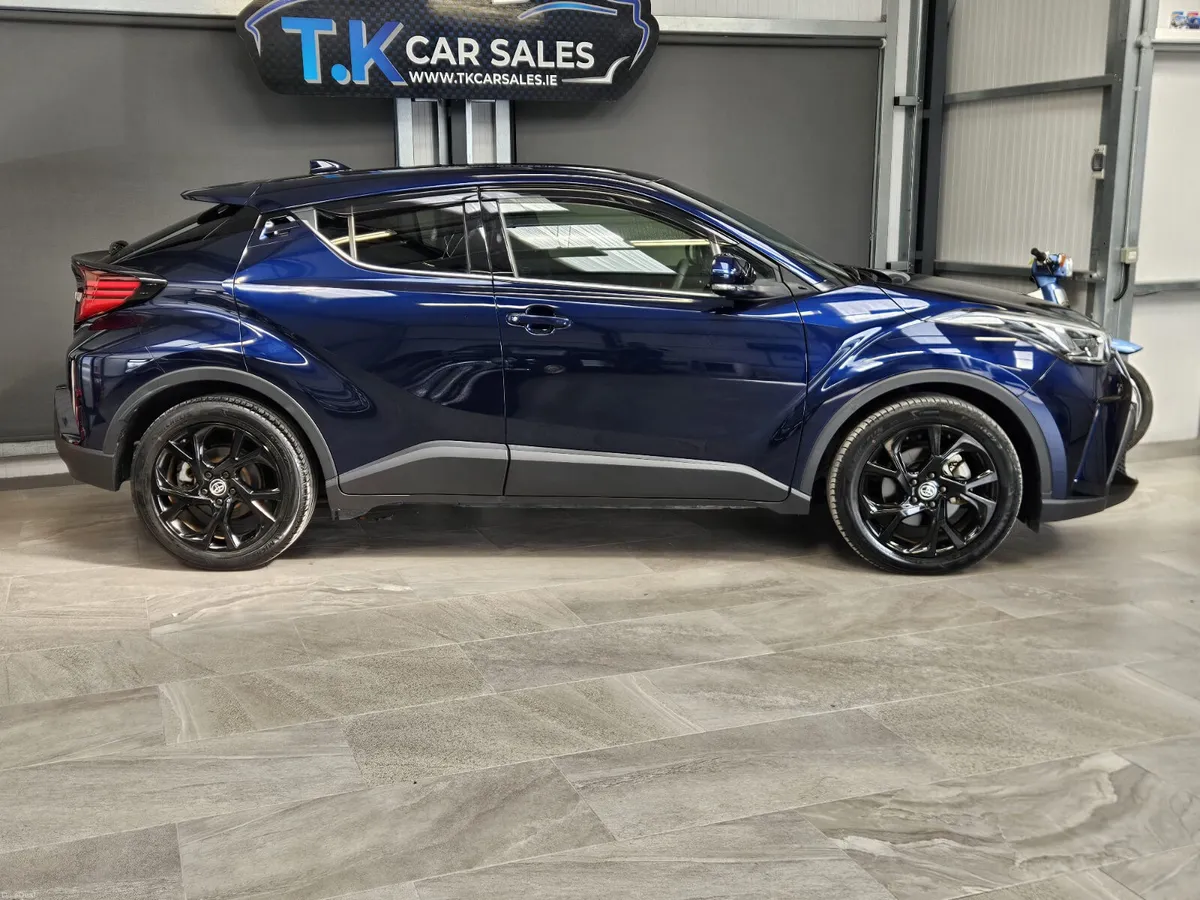 21 TOYOTA CH-R HYBRID 33,000 KMS- - Image 2