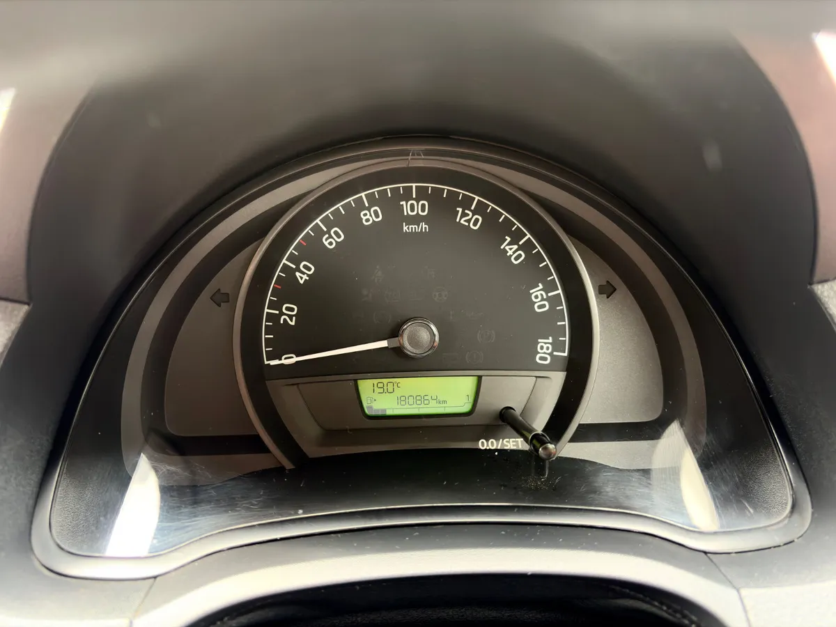 Skoda Citigo 2012 1.0 Petrol new nct 2/27 low km - Image 5