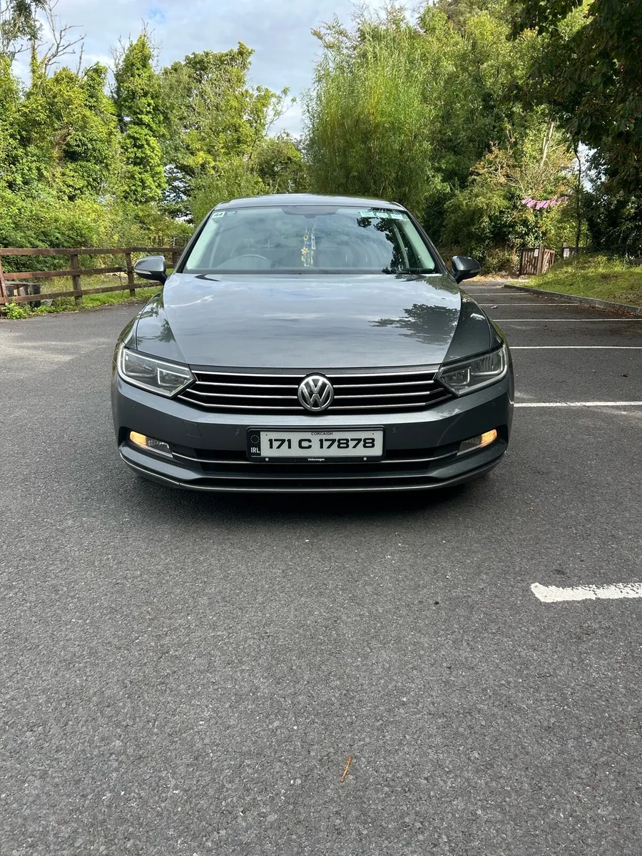 2017 VW Passat - Image 1