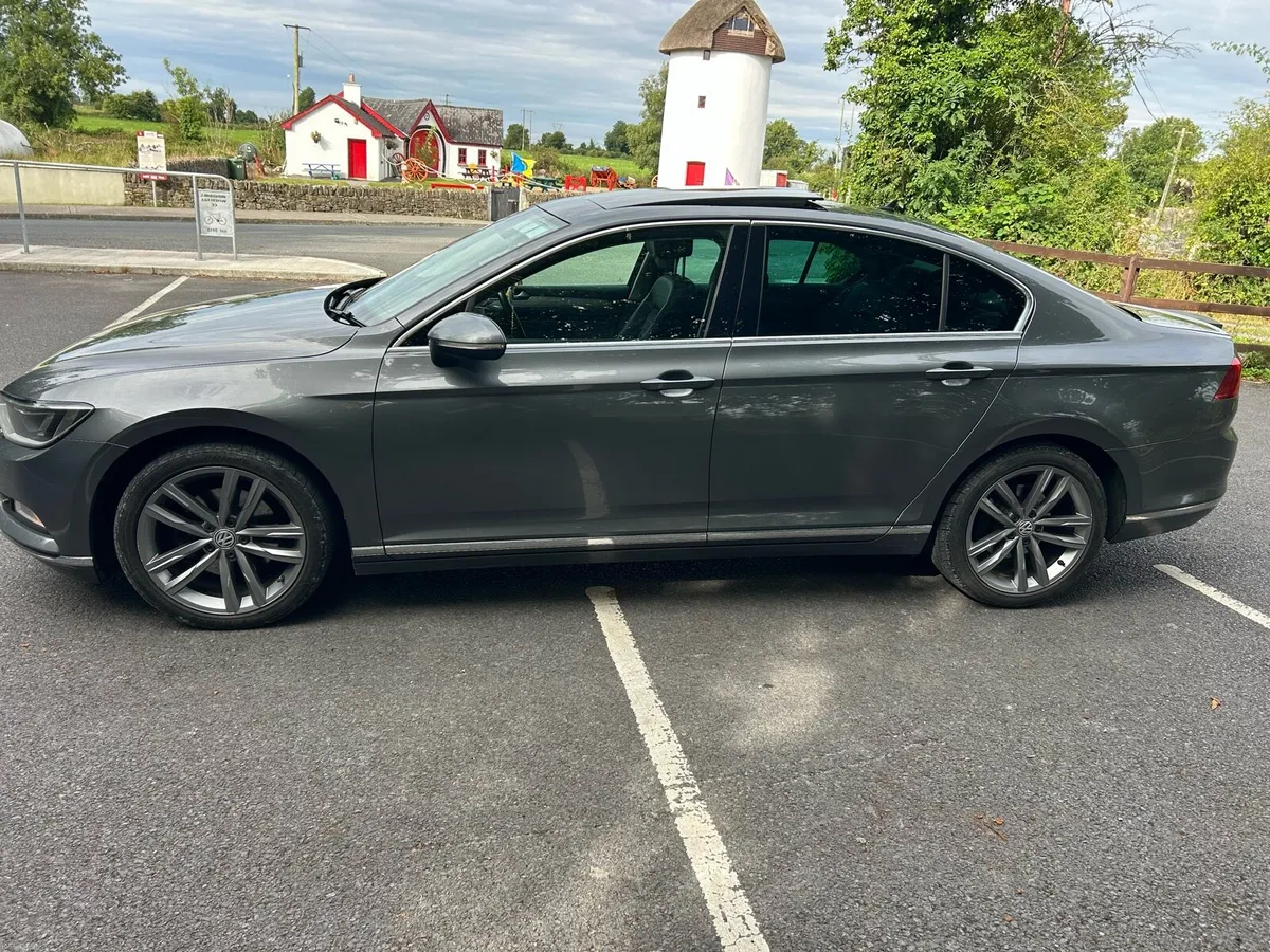 2017 VW Passat - Image 4
