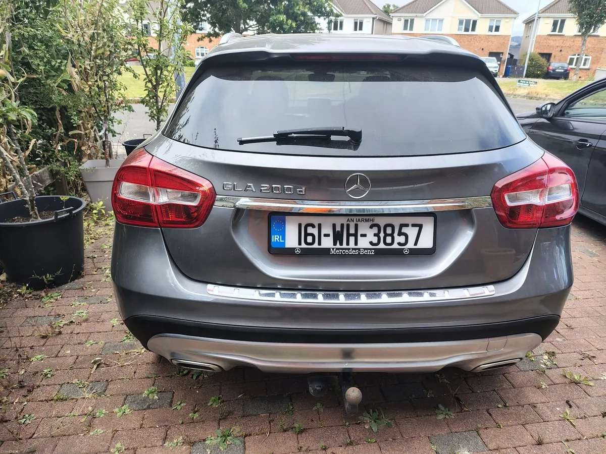 Mercedes-Benz GLA 2016 - Image 3