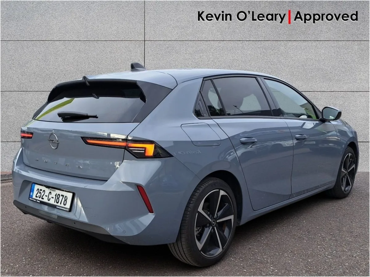 Opel Astra 1.2T Elegance 130PS - Image 3