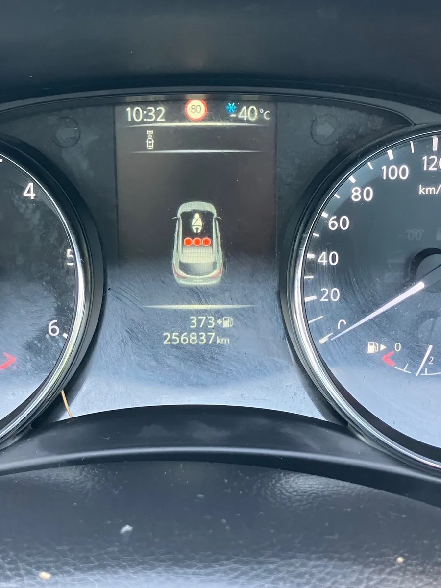 Nissan Qashqai 2016  Full service history - Image 2