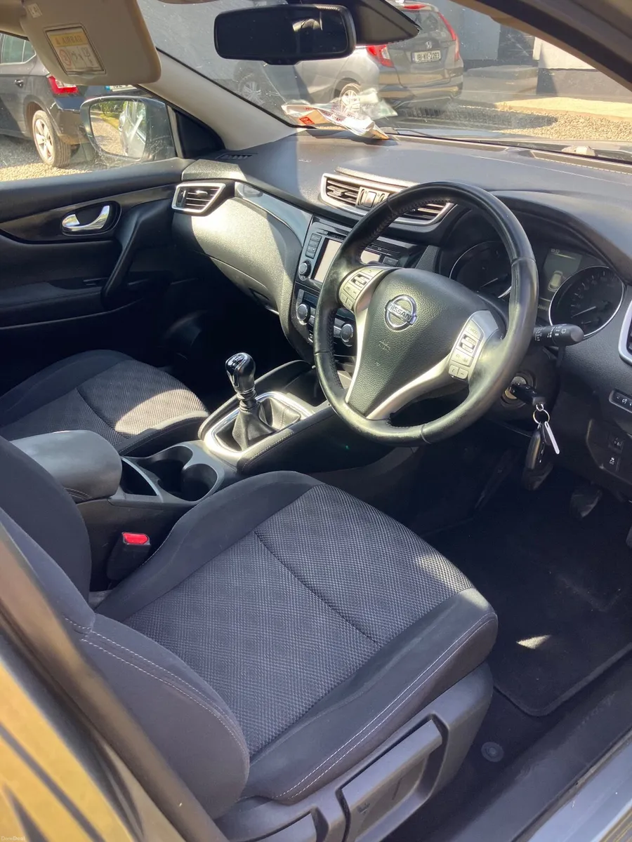 Nissan Qashqai 2016  Full service history - Image 4