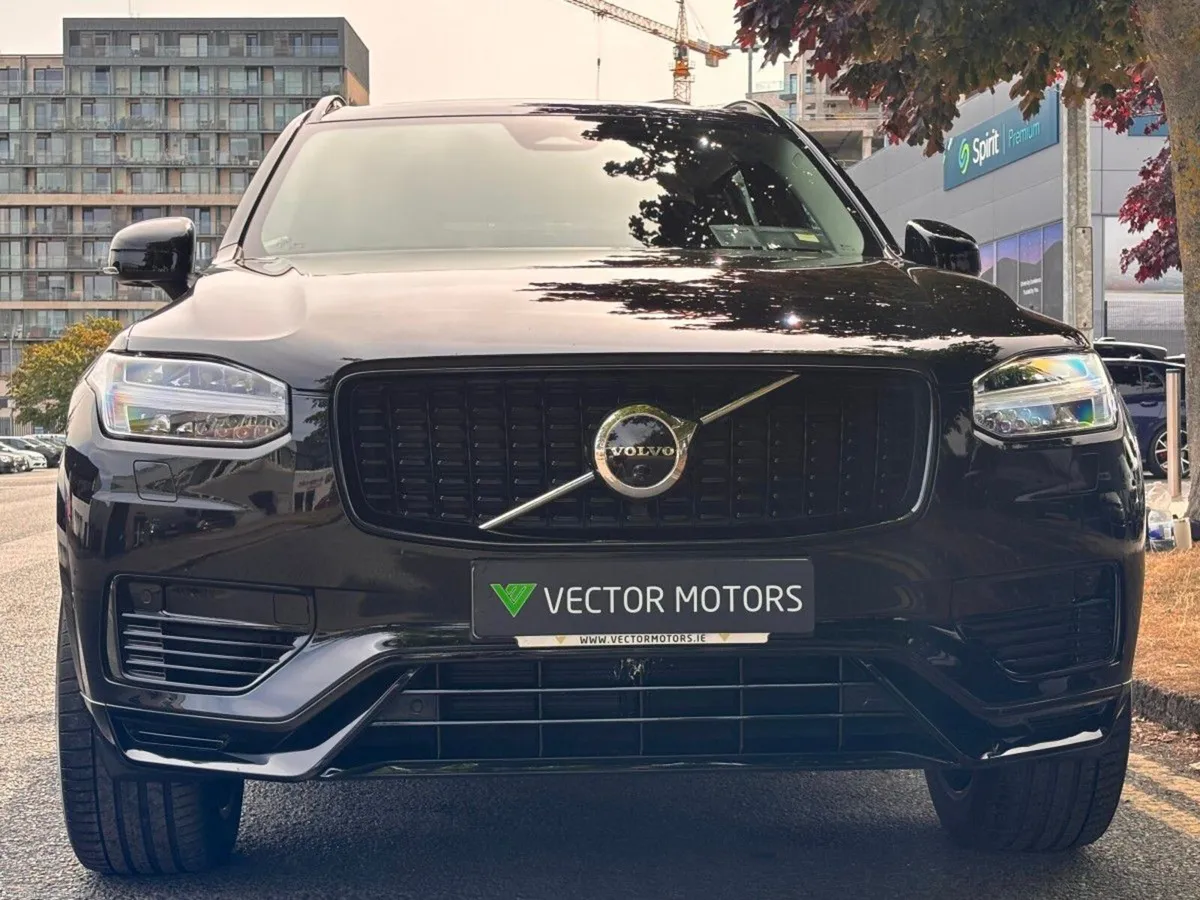 Volvo XC90 T8 PLUS AWD PHEV SUNROOF - Image 5