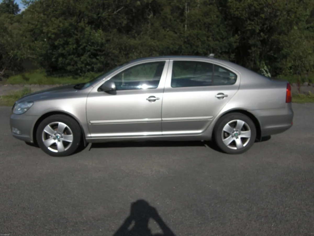 Skoda Octavia 2013 - Image 2