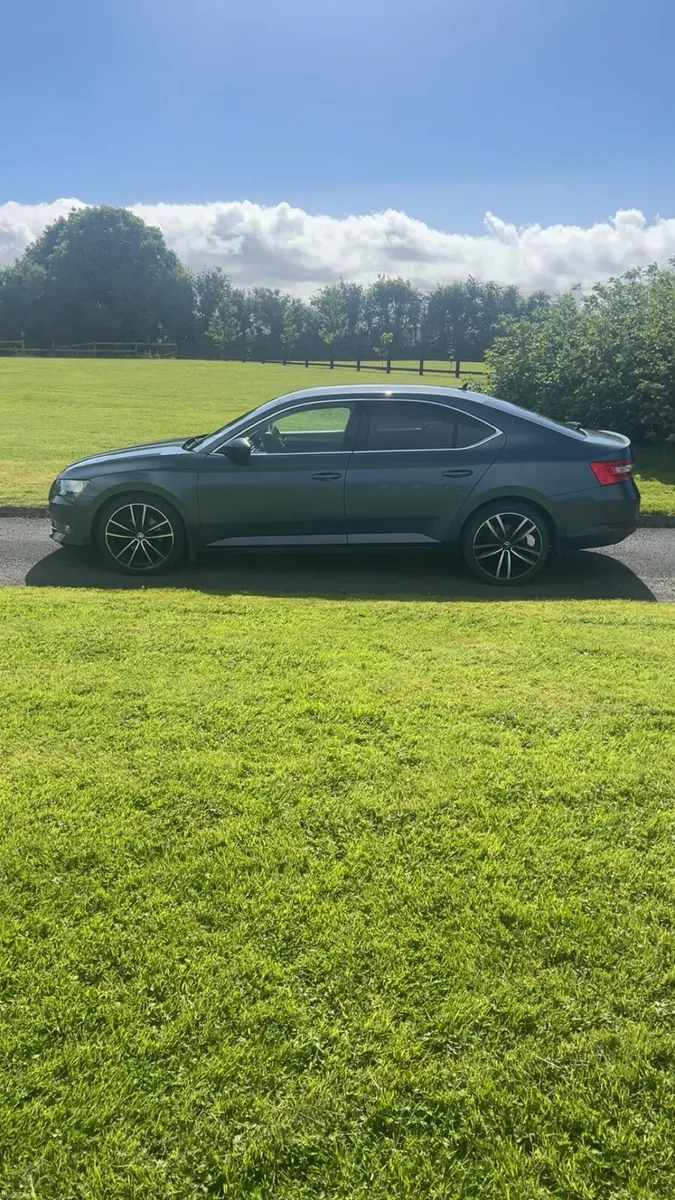 Skoda Superb - Image 4