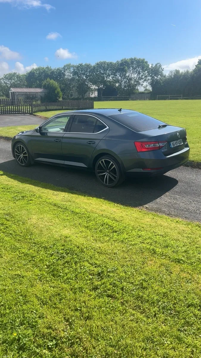 Skoda Superb - Image 6