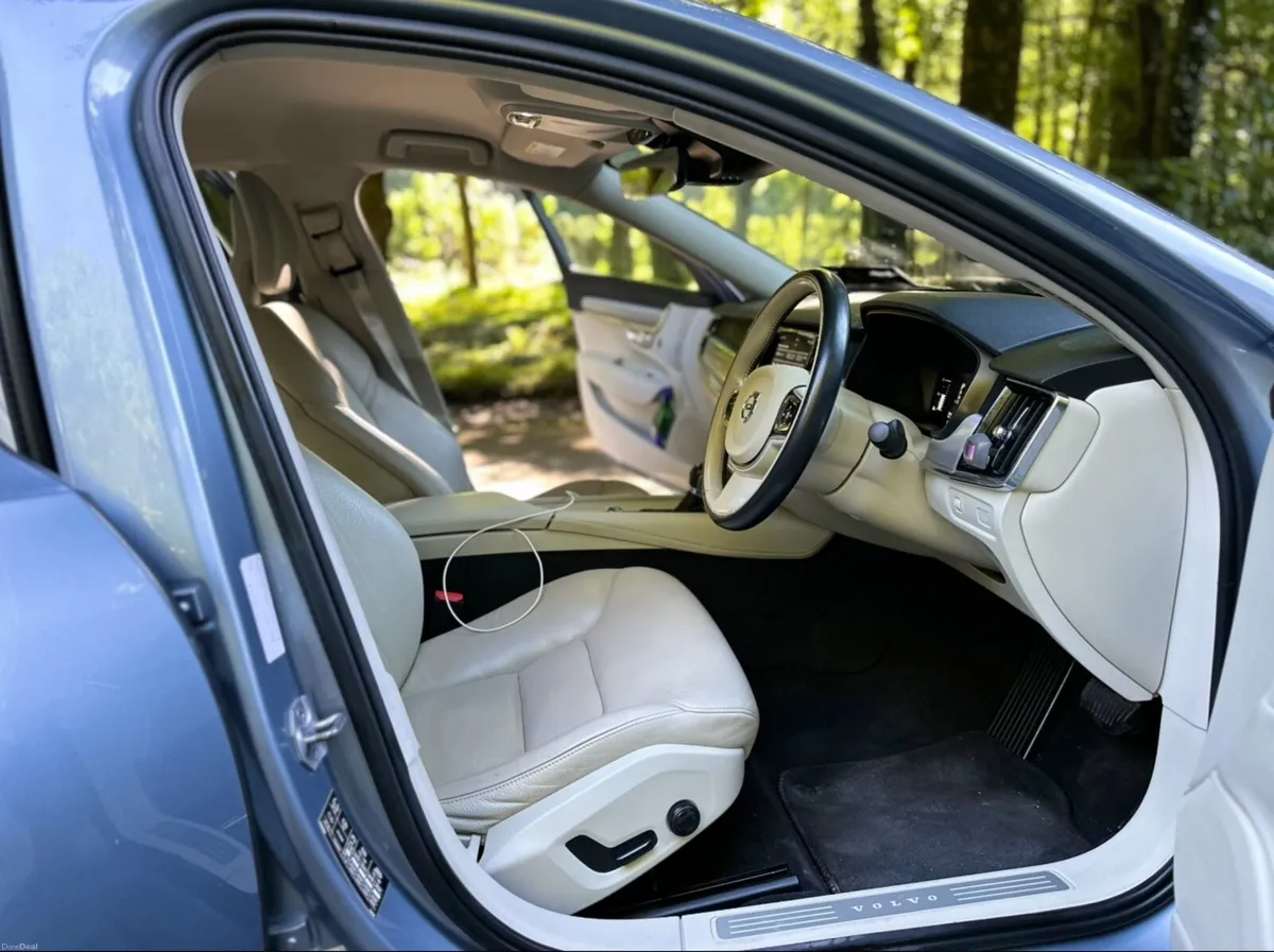 Volvo S90 2.0 4D Auto 2018 - Image 5