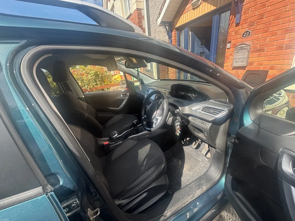 Peugeot 2008 2019 - Image 2