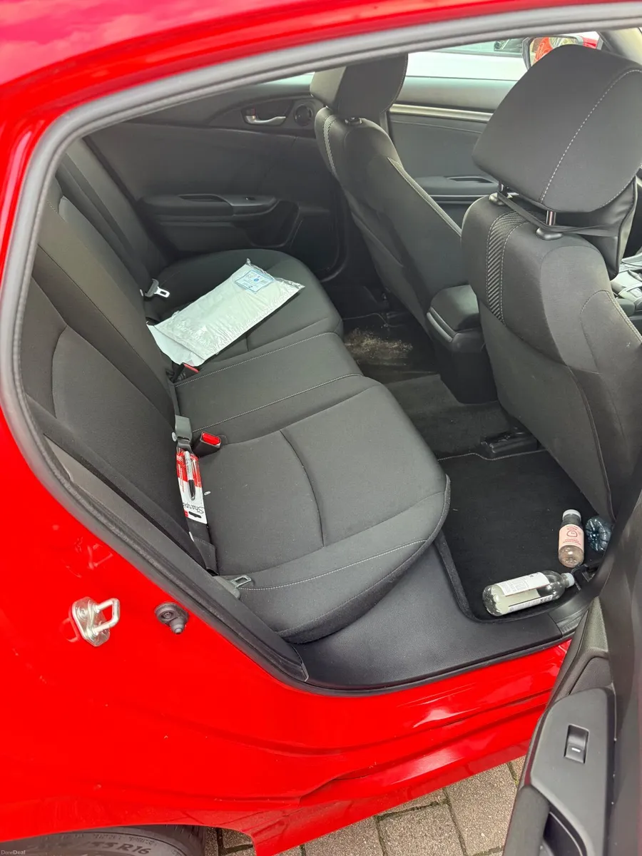 Honda Civic 2018 - Image 5
