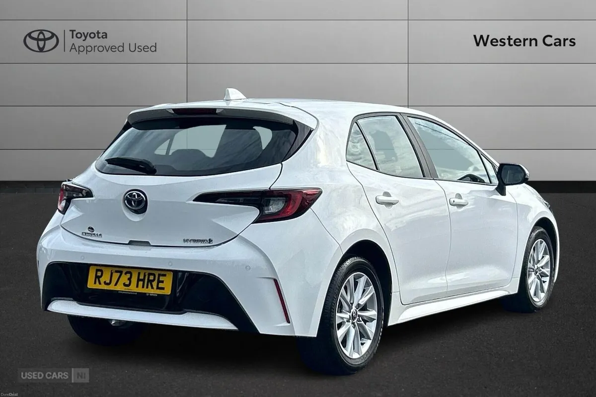 Toyota Corolla 1.8 VVT-h Icon CVT Euro 6 (s/s) 5dr - Image 2
