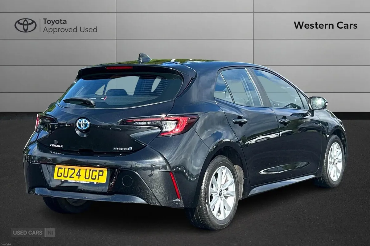 Toyota Corolla 1.8 VVT-h Icon CVT Euro 6 (s/s) 5dr - Image 2