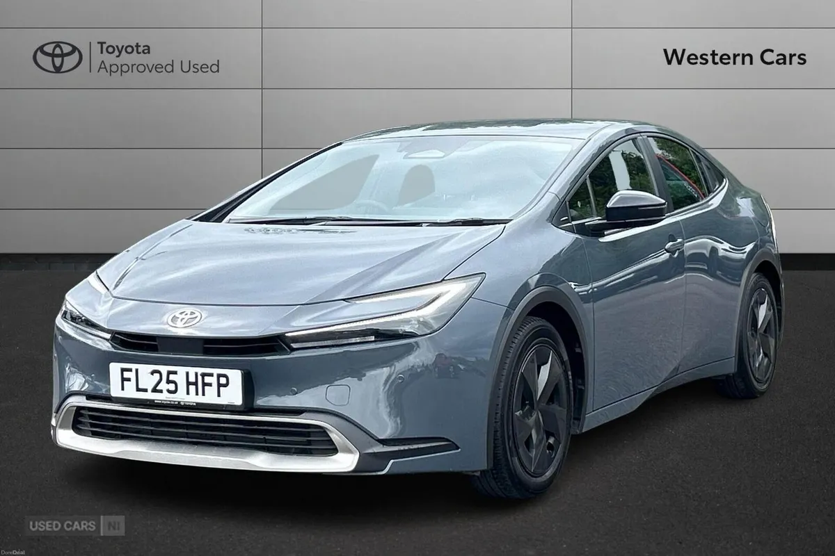 Toyota Prius 2.0 13.6kWh Design CVT Euro 6 (s/s) 5 - Image 5