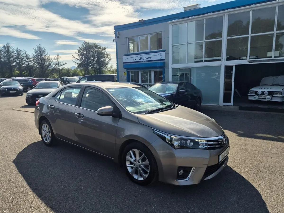 Toyota Corolla 1.4 D-4D Luna 4DR - Image 1