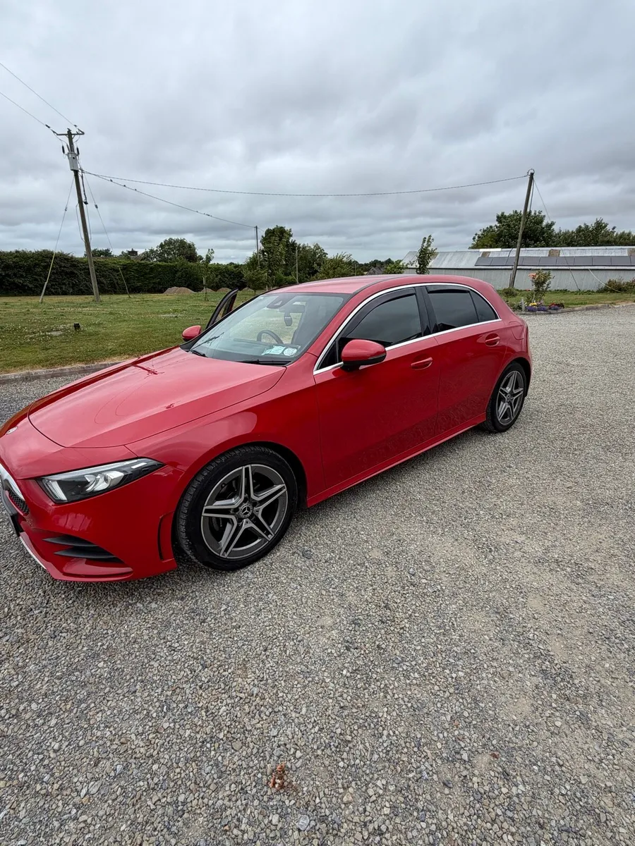 Mercedes Benz - Image 2
