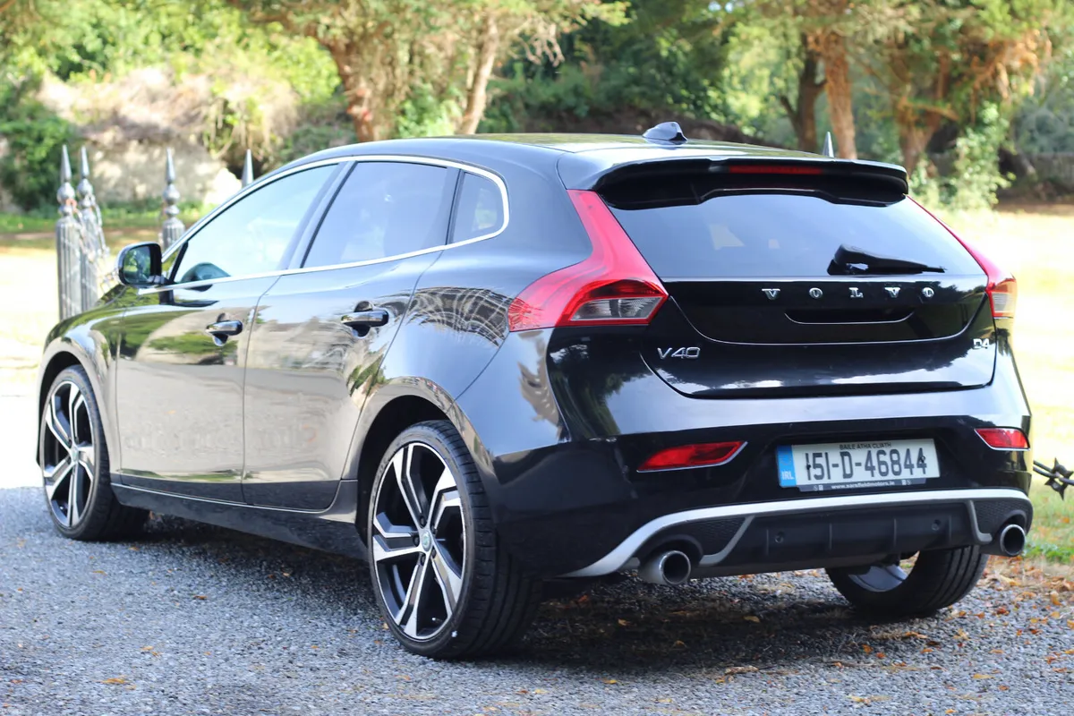 Volvo V40 2015 - Image 3