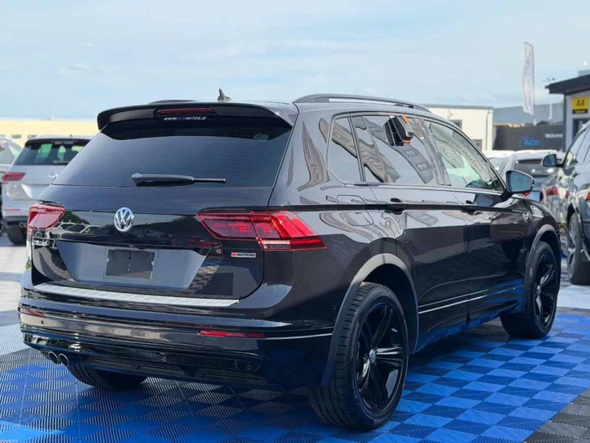 Volkswagen Tiguan R-LINE 4WD BLACK EDT - 2.0L DIES - Image 5