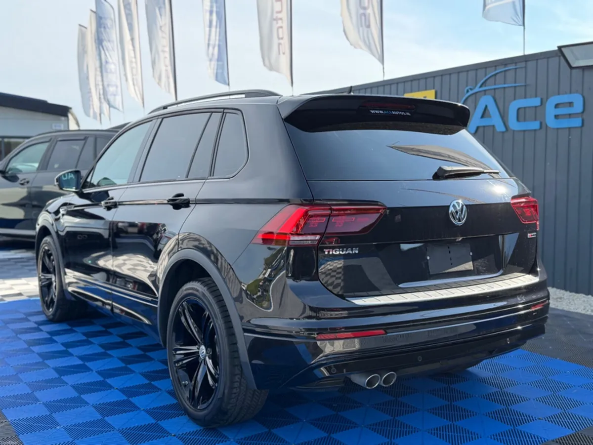 Volkswagen Tiguan R-LINE 4WD BLACK EDT - 2.0L DIES - Image 5