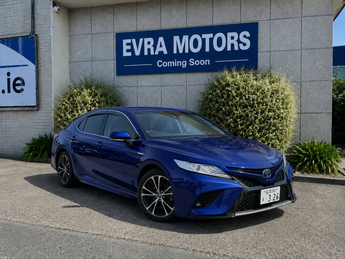 Toyota Camry WS HYBRID AUTOMATIC 2.5 PETROL //HALF - Image 1