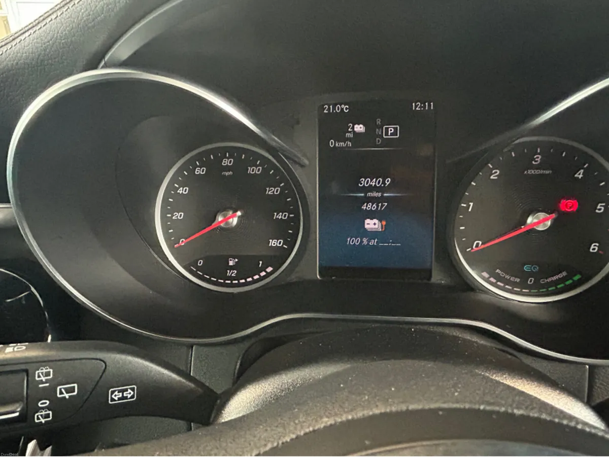 Mercedes-Benz GLC 300 AMG LINE DE 4MATIC - Image 6