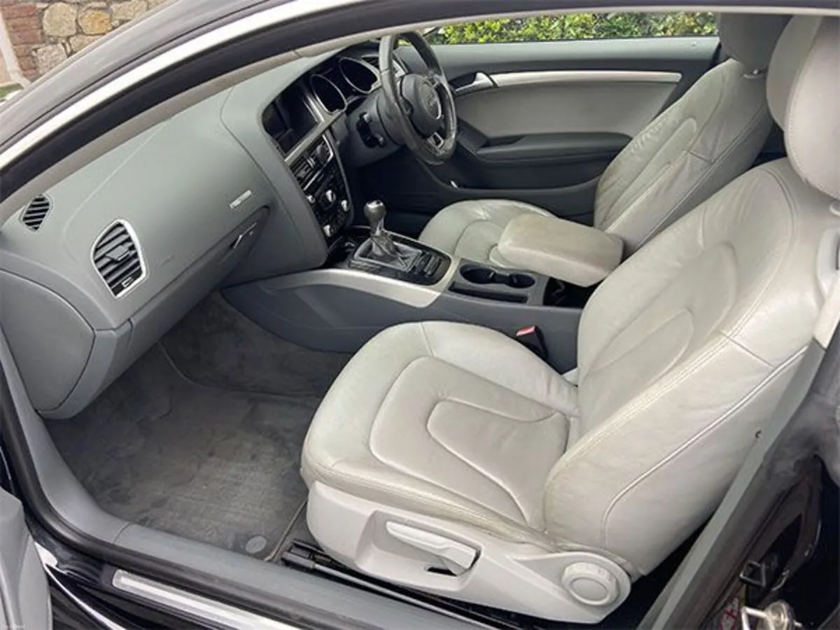 Audi A5 2012 - Image 2