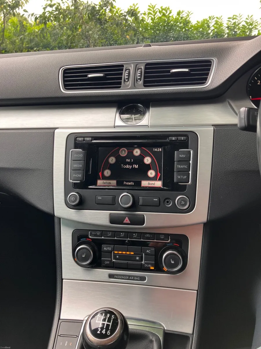 Volkswagen Passat CCTDI  GT Blue mot2011 - Image 3