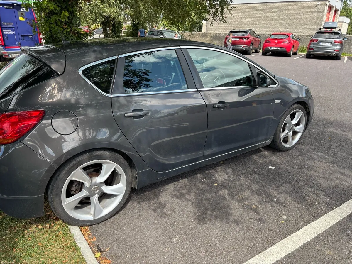 Vauxhall Astra Limited edition - Image 3