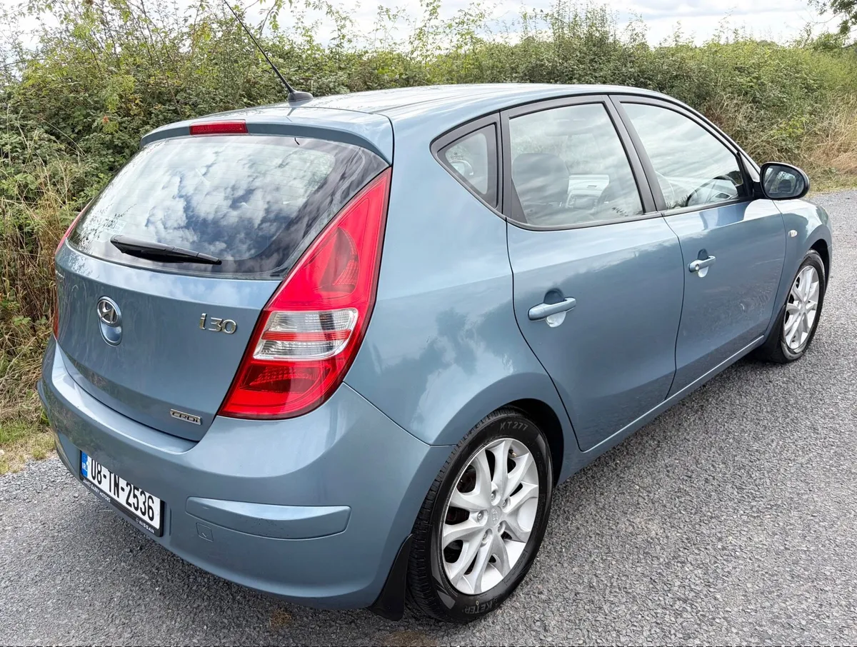 Hyundai i30 1.6D Deluxe 2008 - Image 6