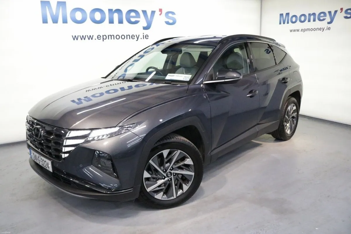 Hyundai Tucson Executive Plus Diesel 1.6L SUV - Image 1