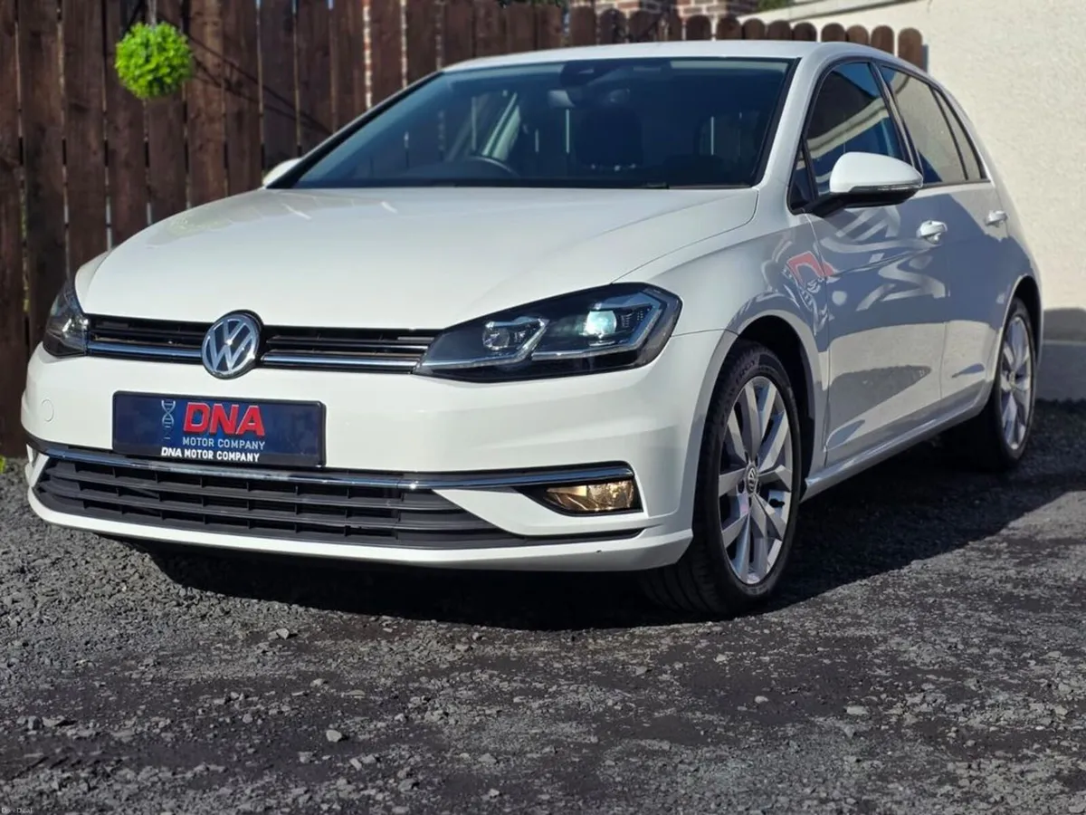 Volkswagen Golf HIGHLINE - 34K KMS - Image 3