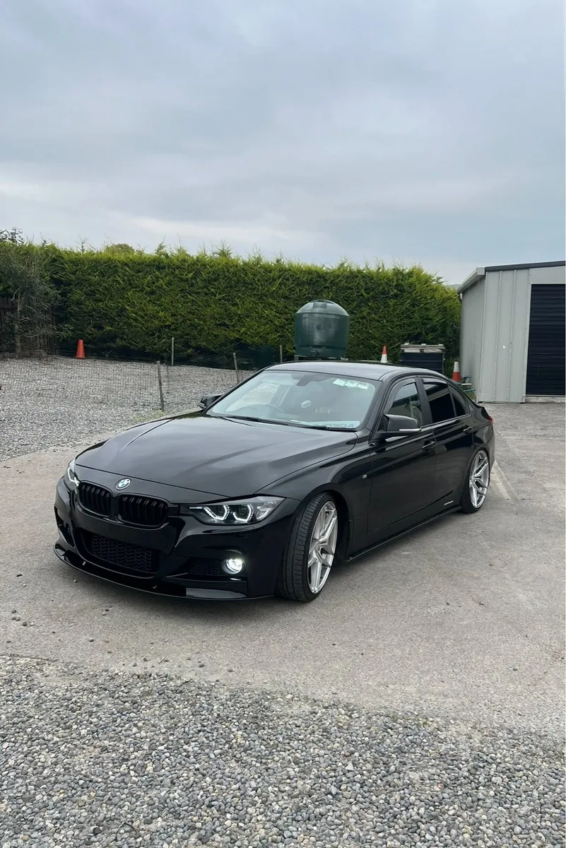 2013 Bmw 3 series - Image 2