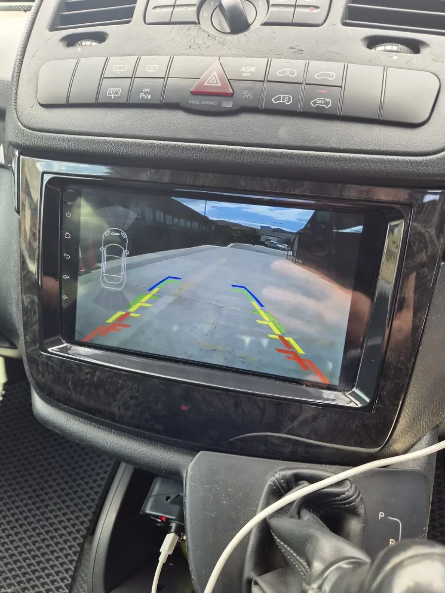 Mercedes-Benz V-Class 2013 - Image 3