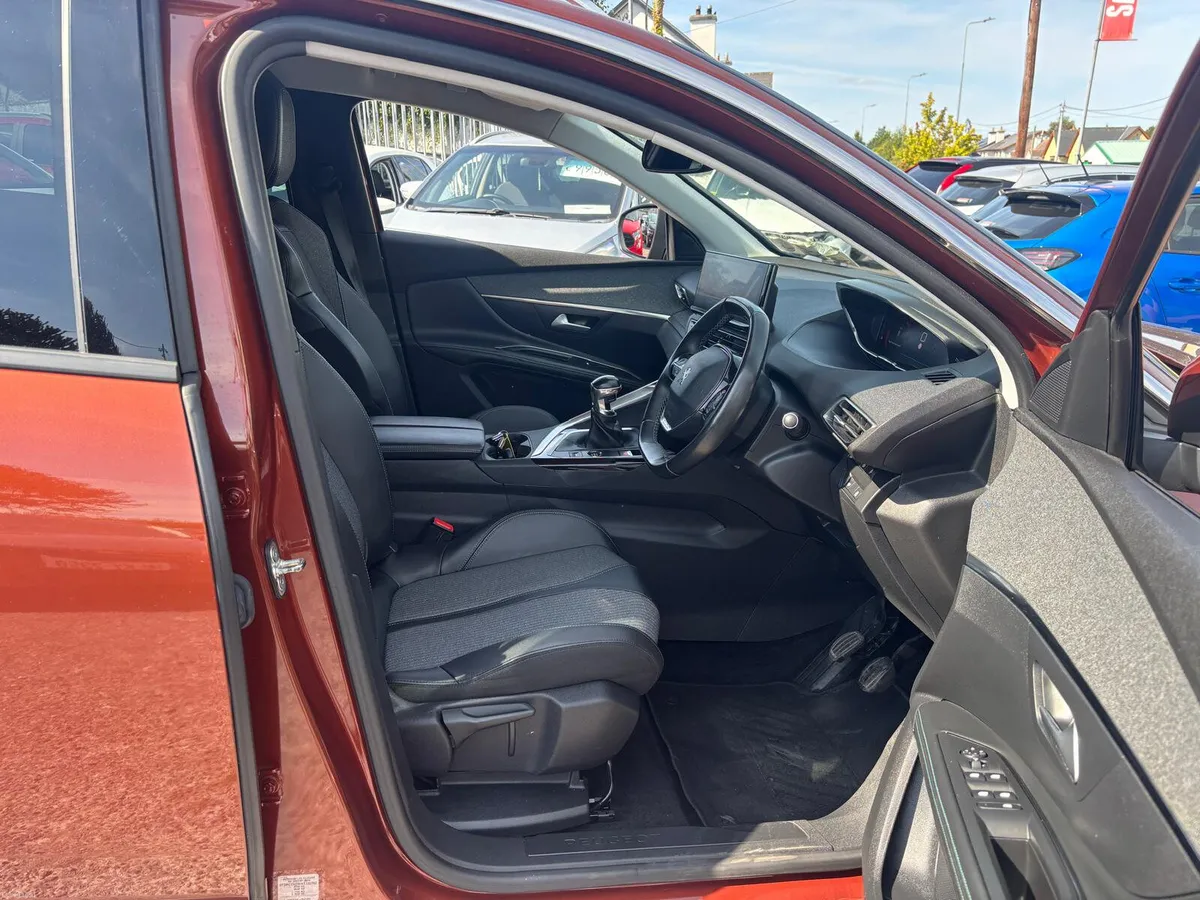 Peugeot 5008 2021  DIESEL  7  SEATER - Image 6