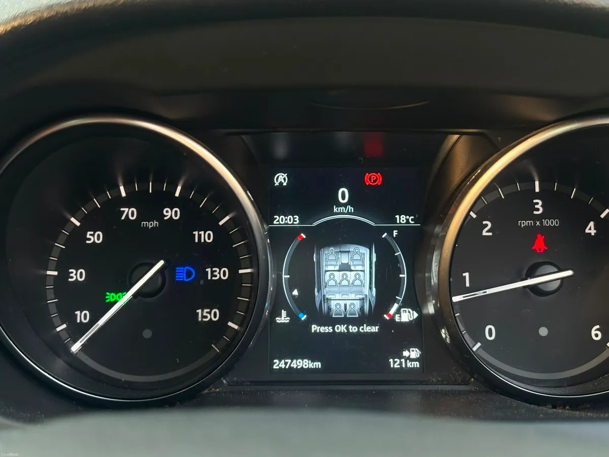 Land rover discovery sport - Image 6