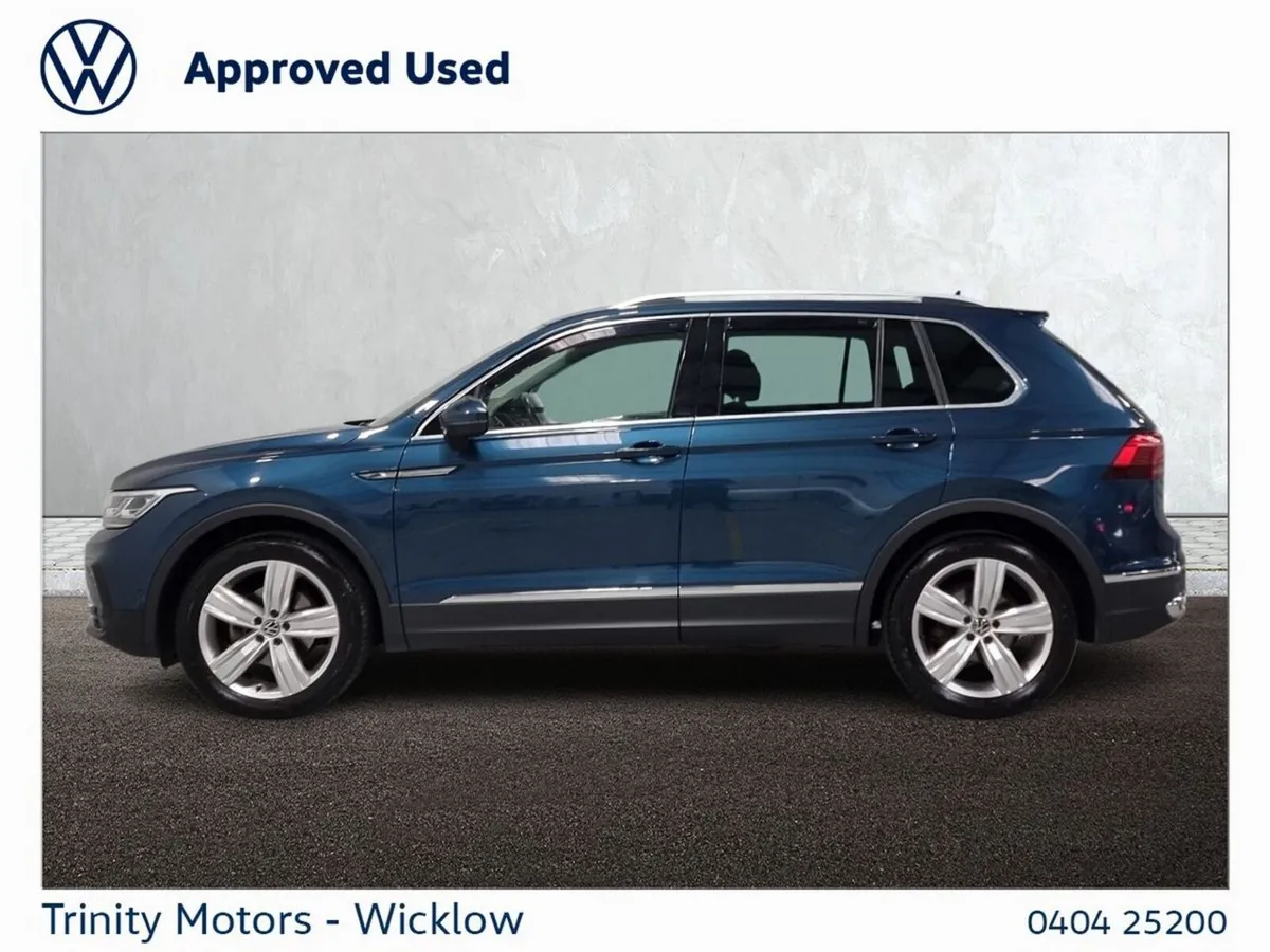 Volkswagen Tiguan ** ELEGANCE ** PAN ROOF ** 2.0 T - Image 6