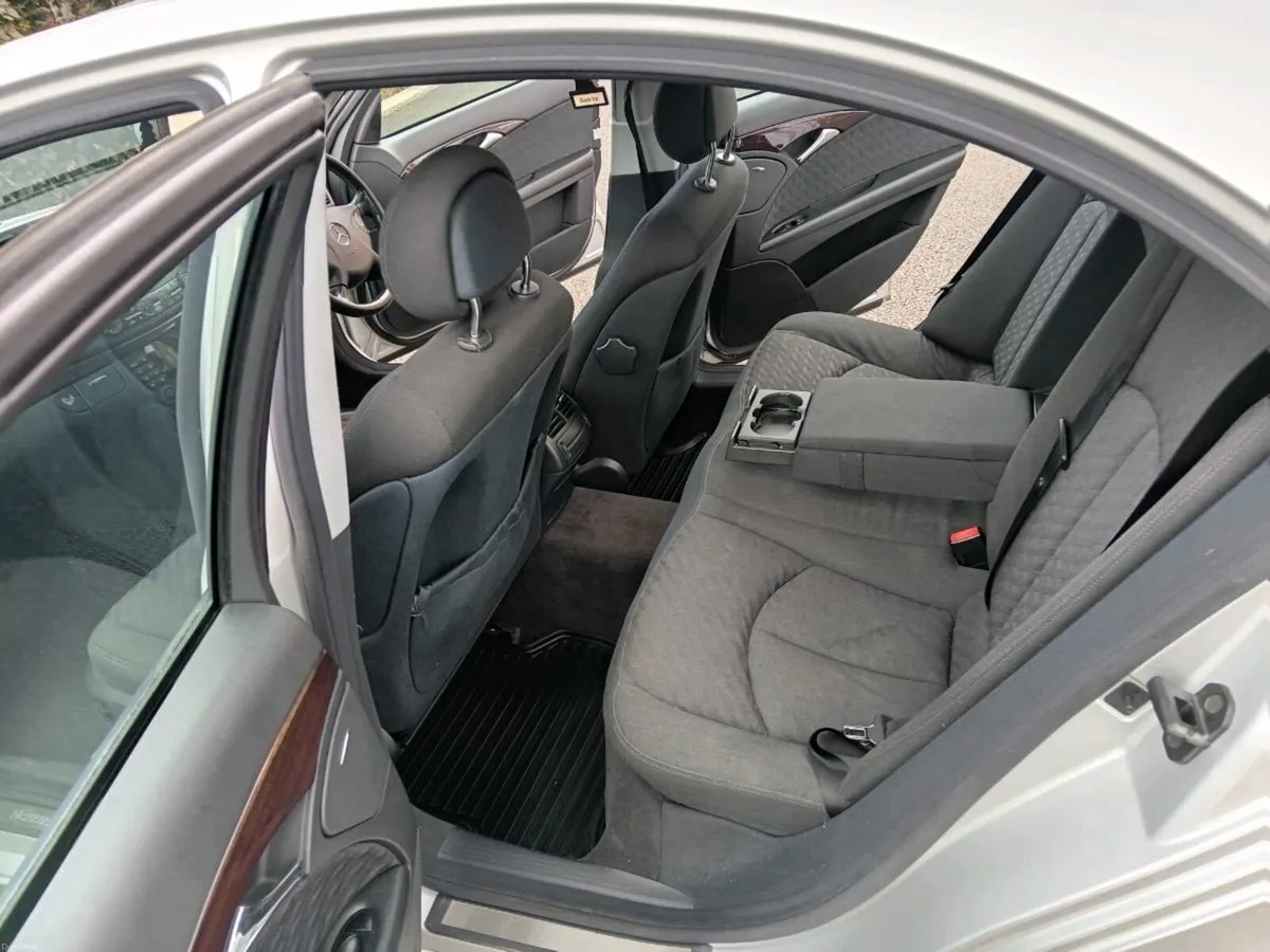 Car - Image 3
