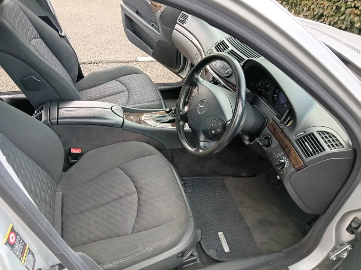 Car - Image 6
