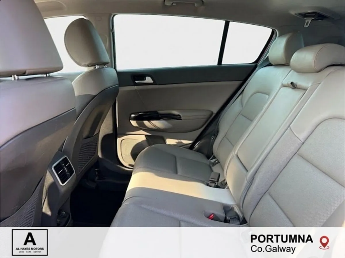Kia Sportage 1.7 PLATINUM SR *FULL LEATHER + GLASS - Image 4