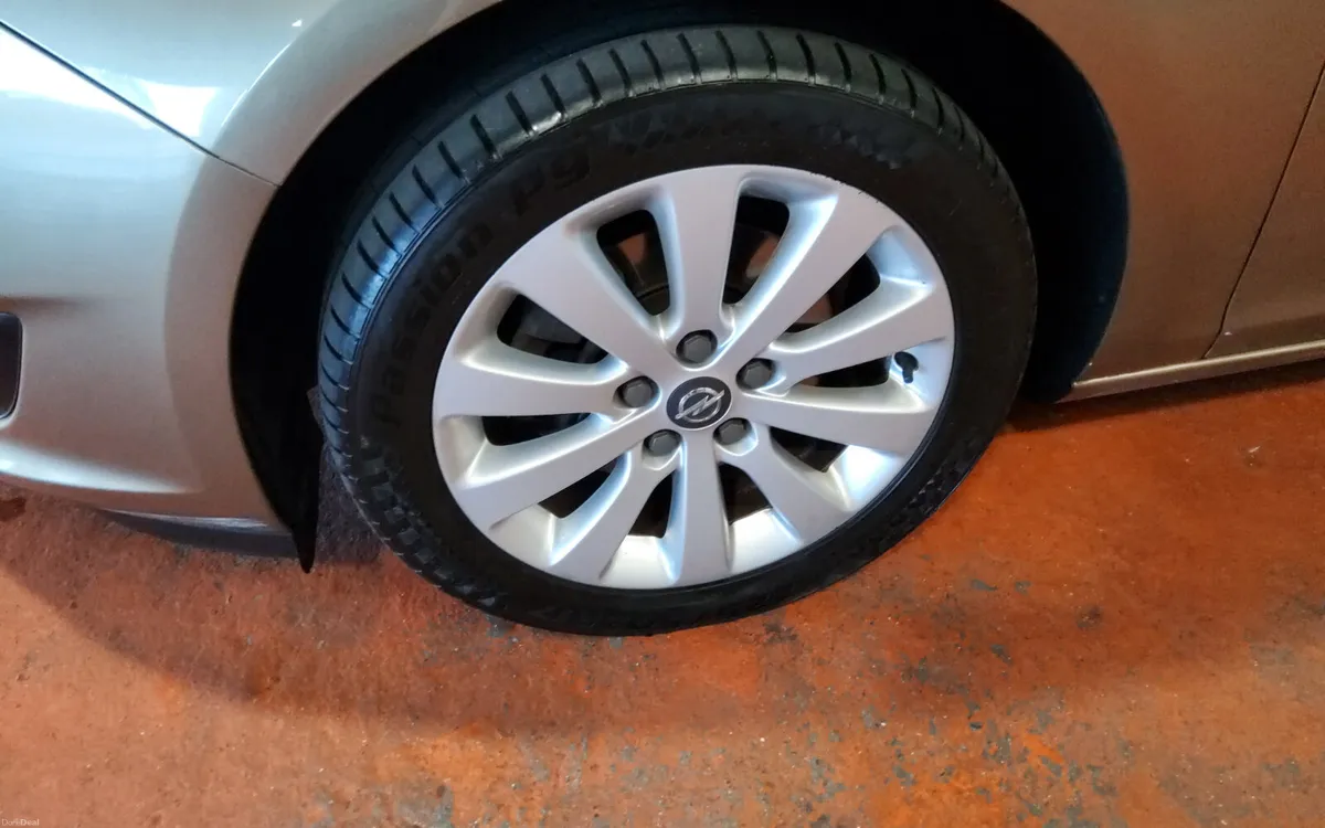 Opel Astra 2014 - Image 3