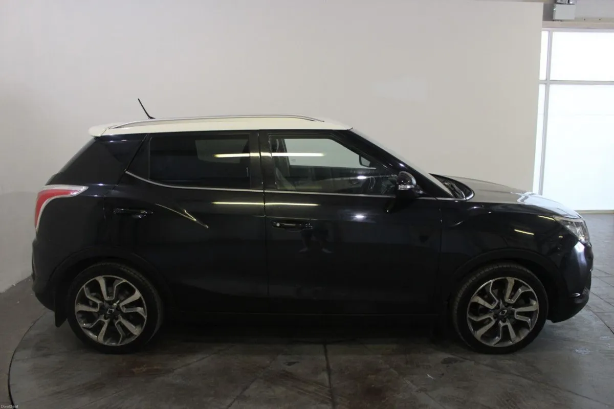 SsangYong Tivoli 1.6 D Manual EL Crossover - TENDE - Image 3