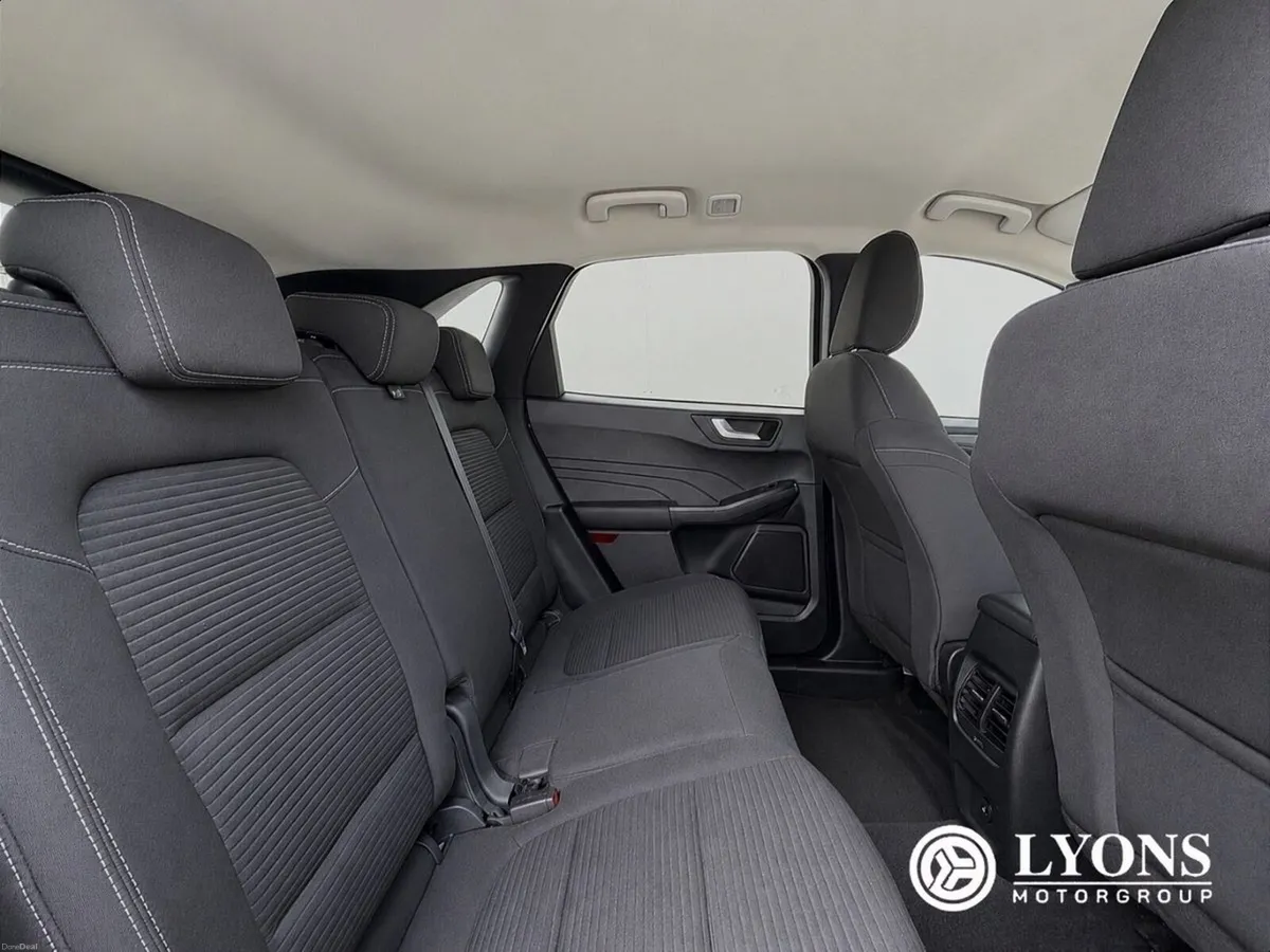 Ford Kuga 2.5 Duratec 225PS PHEV Titanium Auto - Image 5