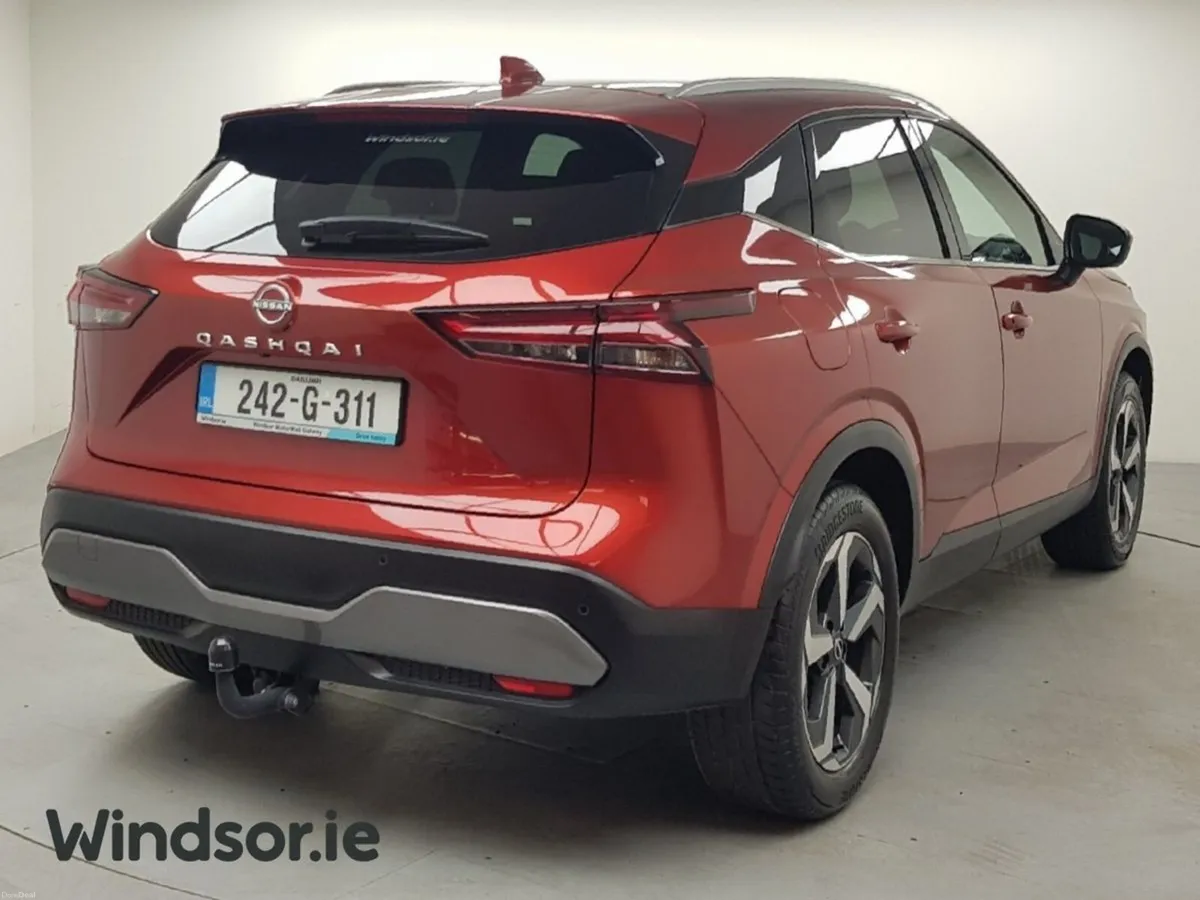 Nissan Qashqai 1.3 PET MILD HYBRID SV PREMIUM - Image 2