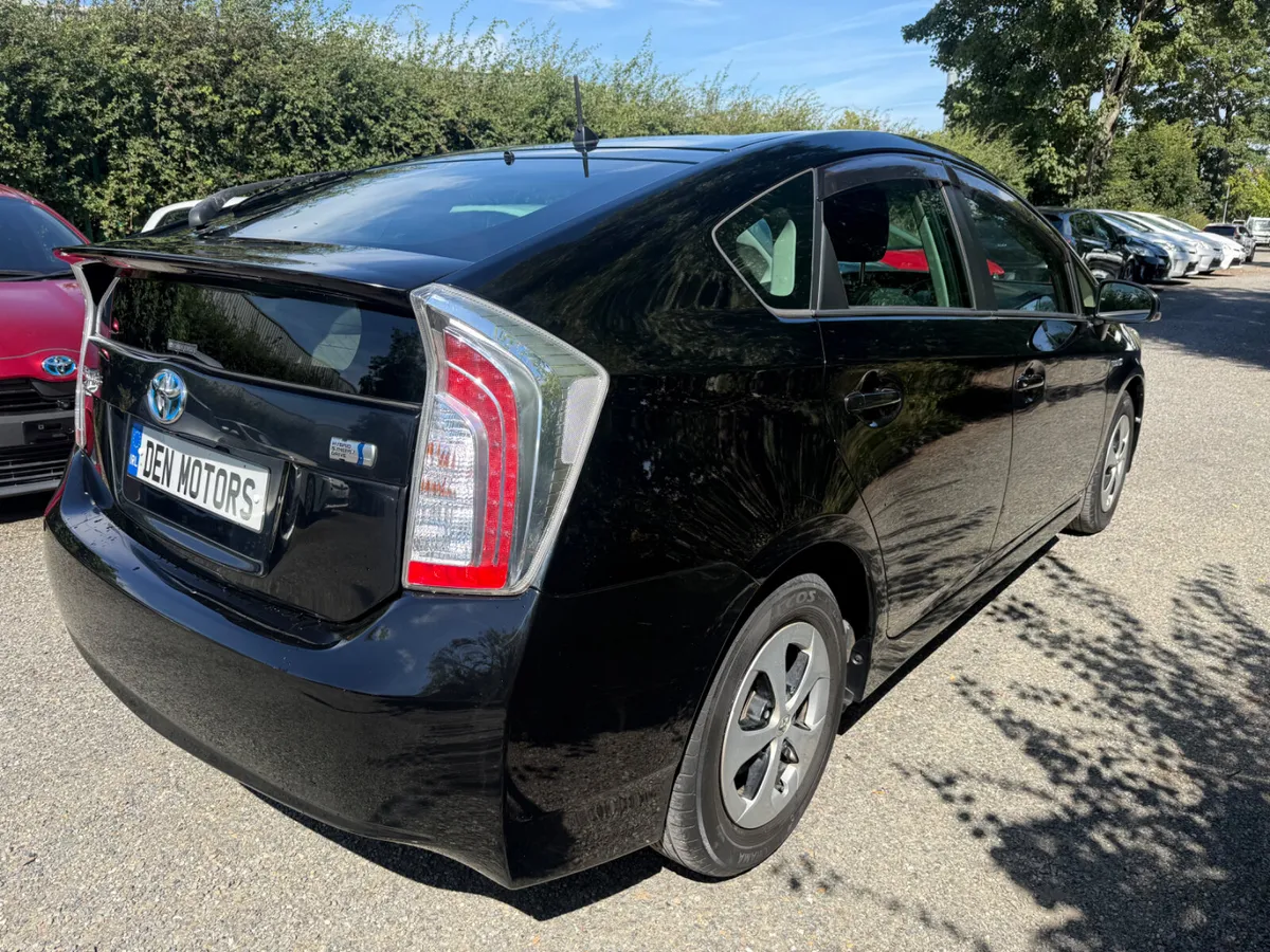 Toyota Prius low milege!!! - Image 4