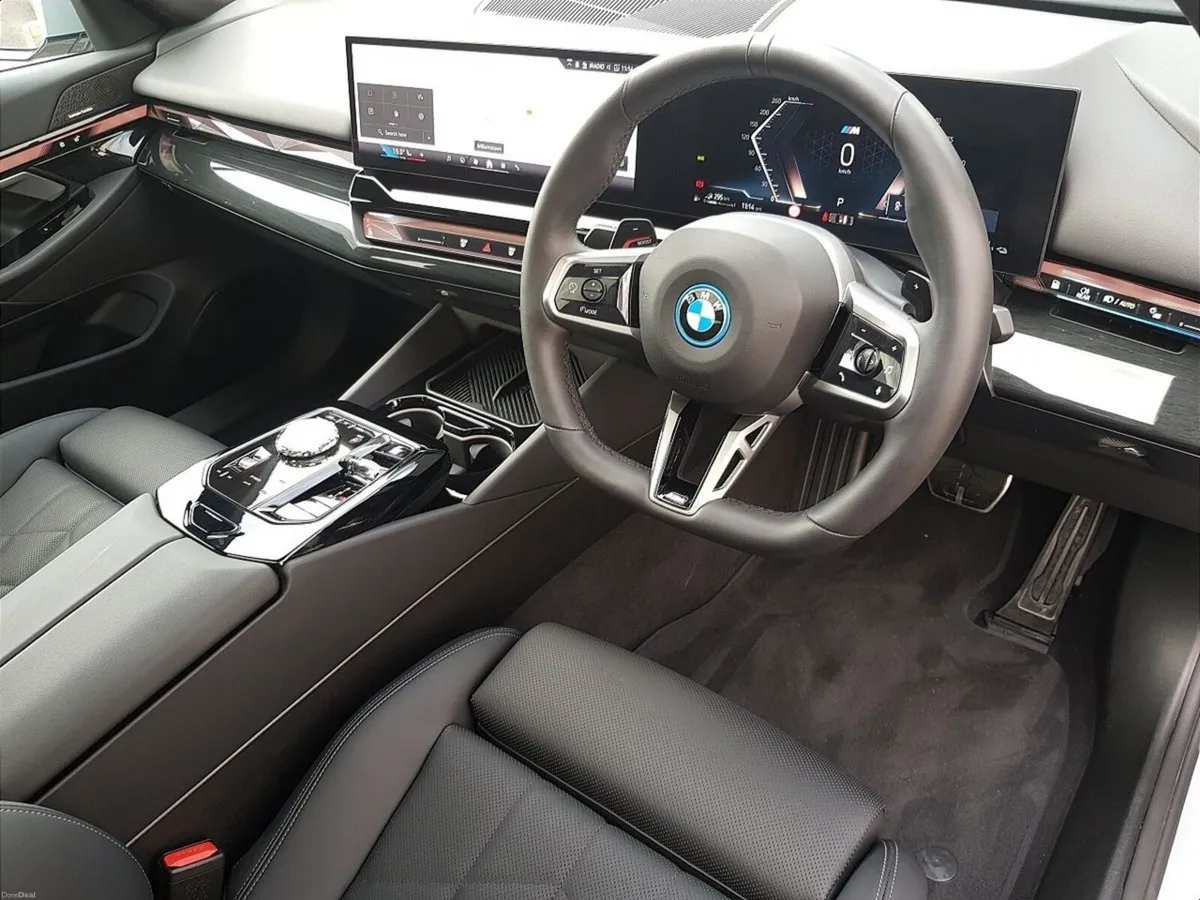 BMW 5-Series 530e M Sport Pro - Image 6