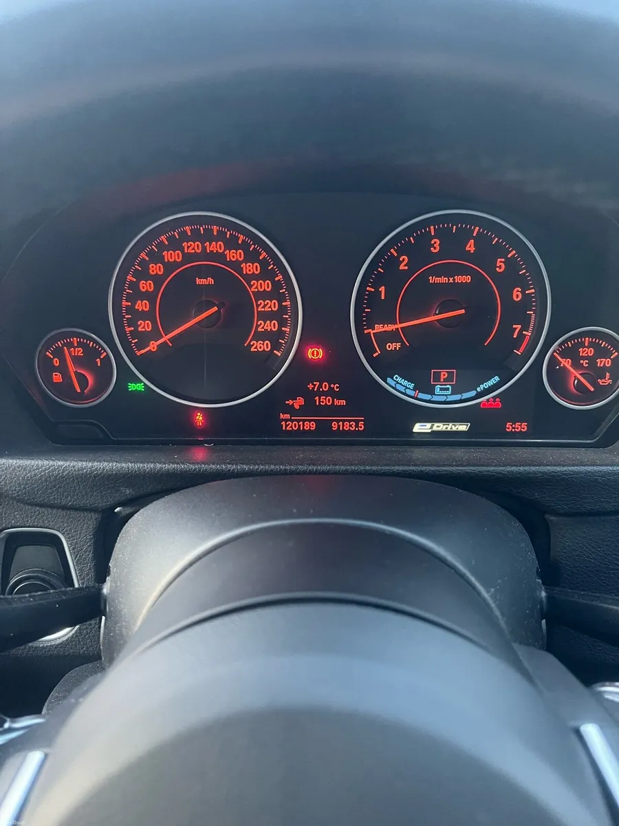 BMW 330e M-SPORT SHADOW GENUINE LOW KM !! SWAP !! - Image 5