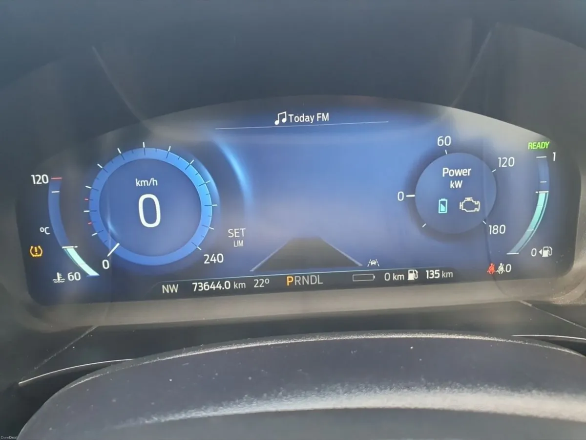 Ford Kuga 2.5 Duratec 225PS PHEV Titanium Auto - Image 6