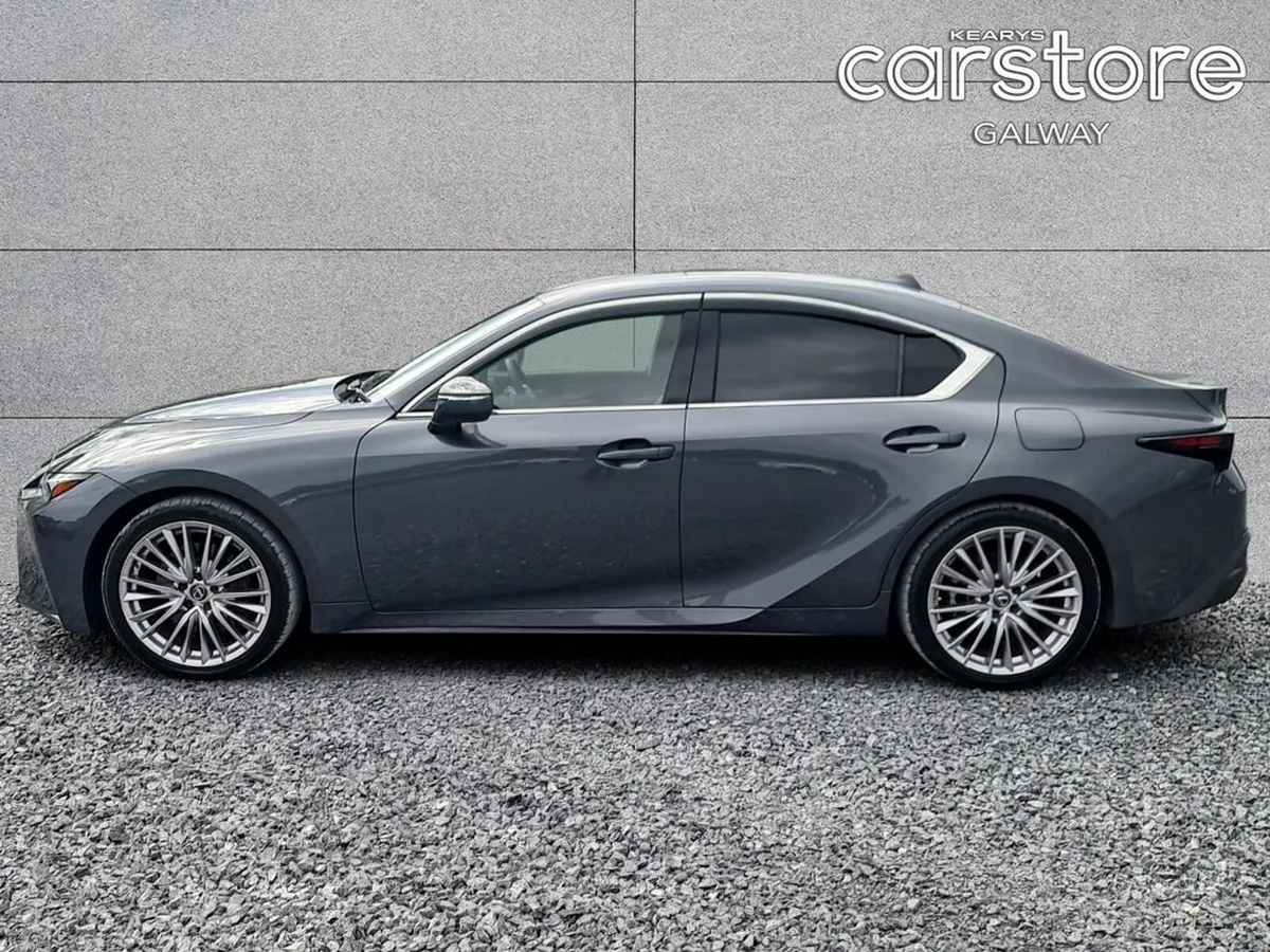 Lexus IS IS300H Version Sport - Image 6