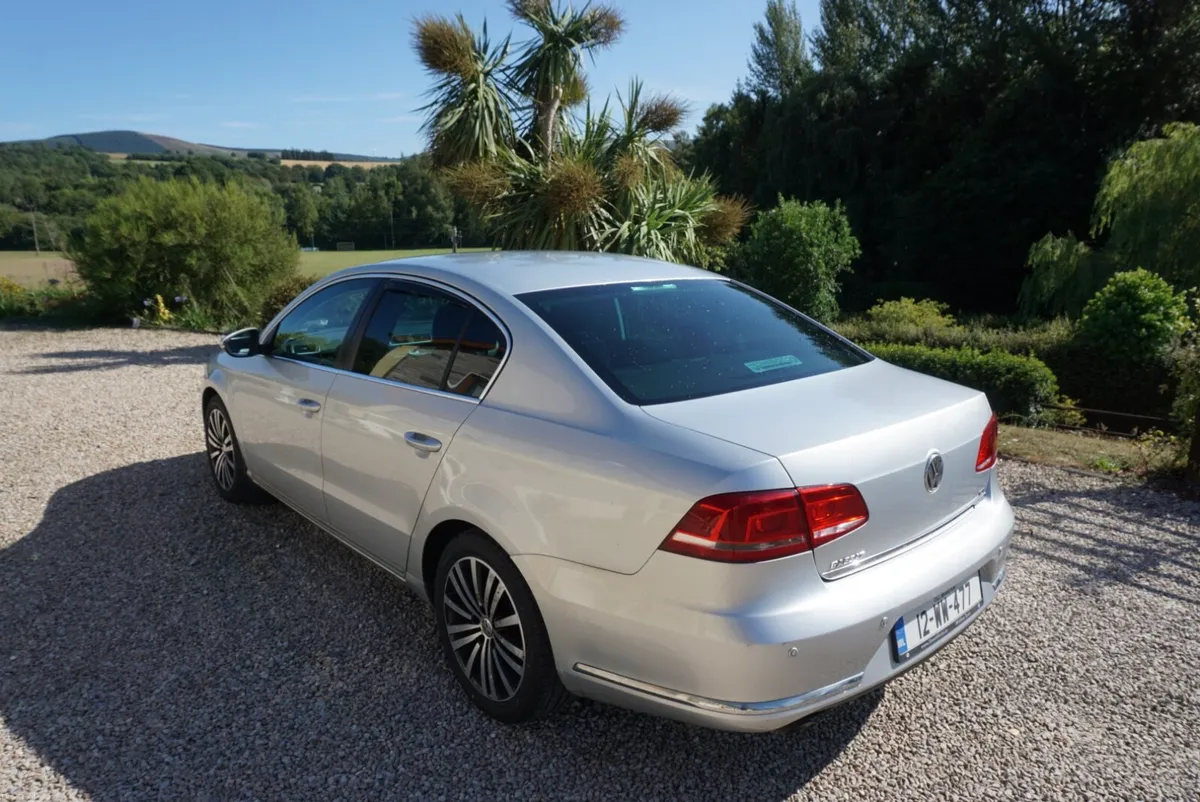 Volkswagen Passat 2012 - Image 5